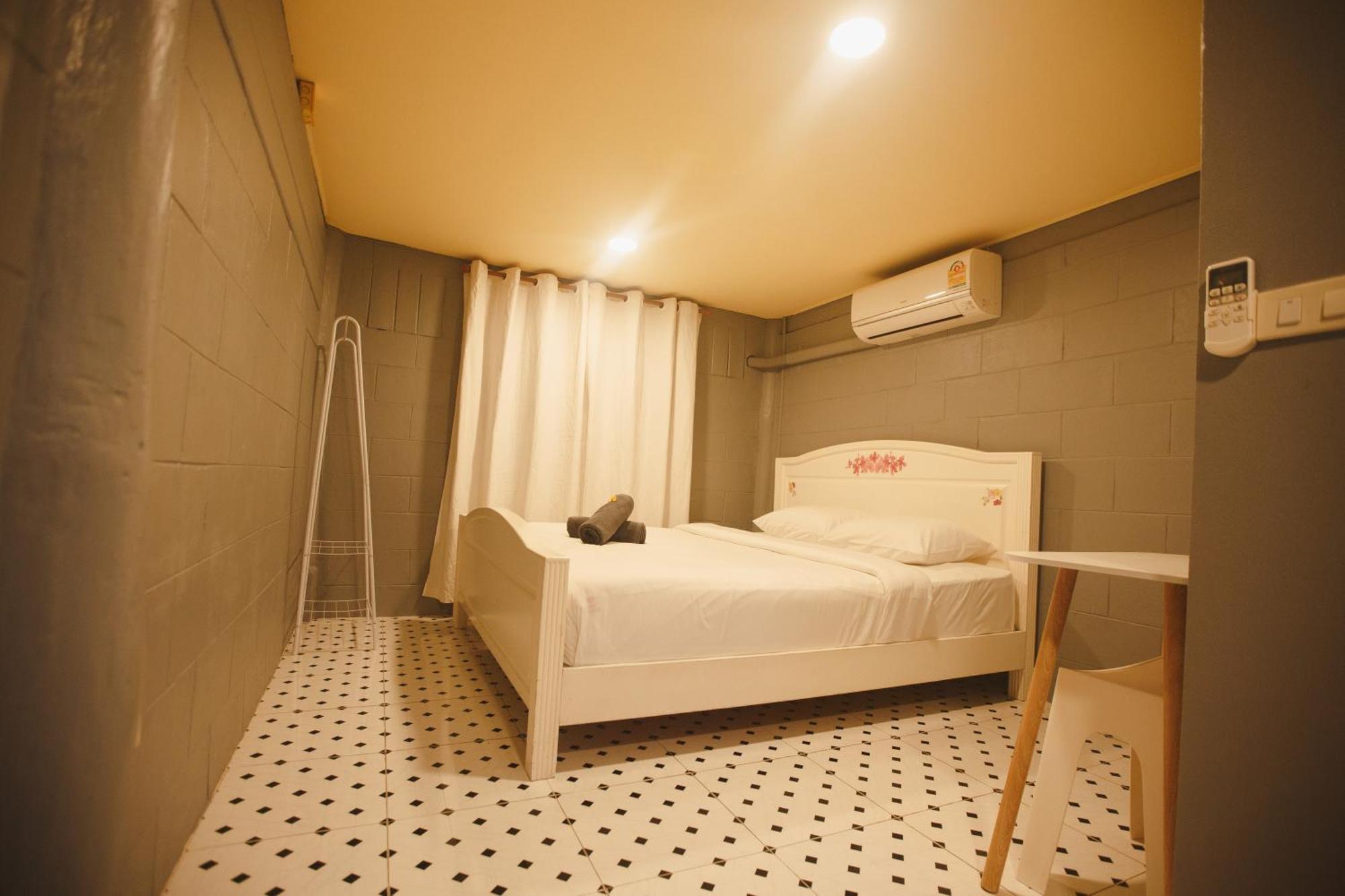 Agga Cnx Hostel Chiang Mai Exterior foto